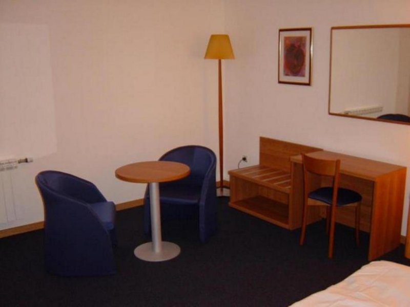 Хотел Луч - Снимка 1