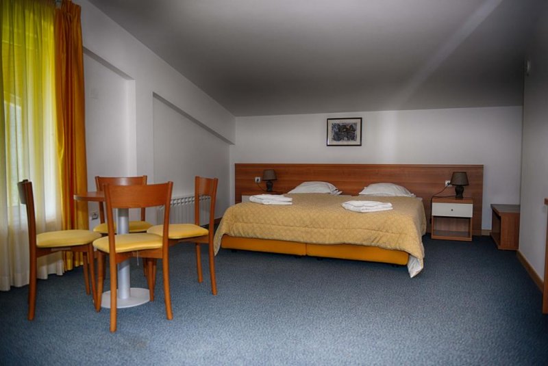 Хотел Луч - Снимка 3