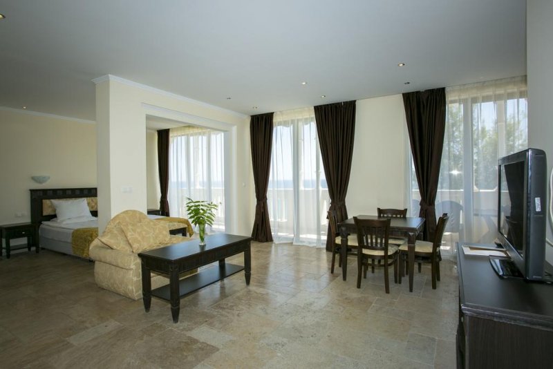 Роял Вилас - Снимка 2