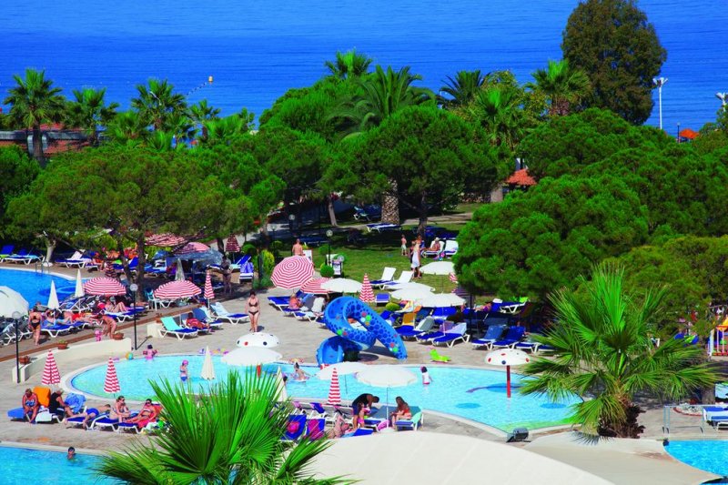 Batihan Beach Resort & Spa - Снимка 1