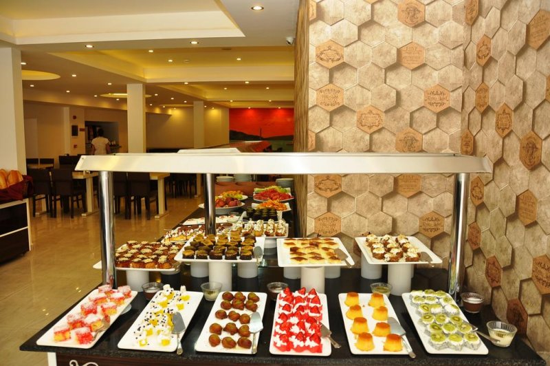 Acar Hotel - Снимка 8