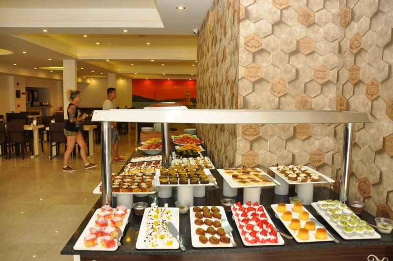 Acar Hotel - Снимка 1