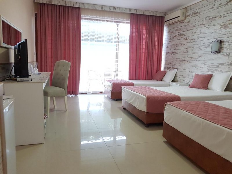 Хотел Голдън Плейс - Снимка 7