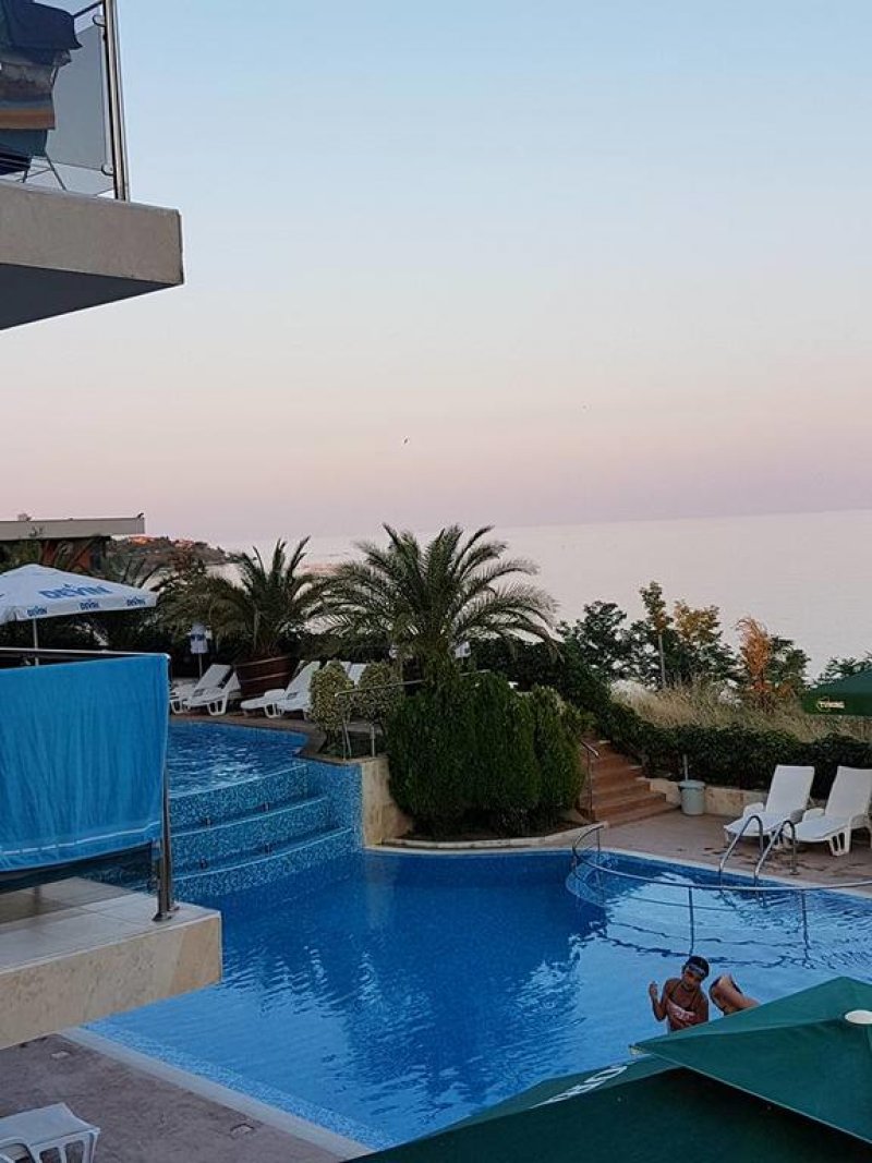 Хотел Голдън Плейс - Снимка 8