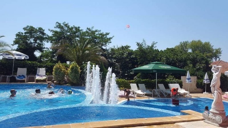 Хотел Голдън Плейс - Снимка 7