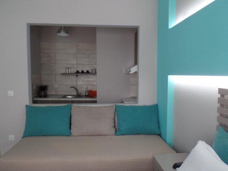 Ouzas Hotel - Снимка 3