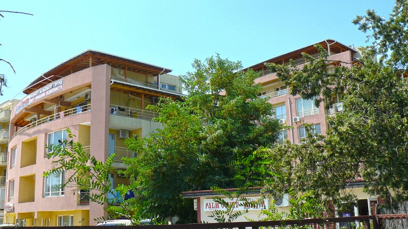 Апартхотел Палм Корт Крим - Снимка 0