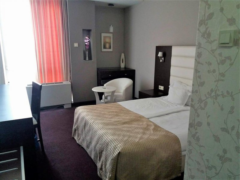 Hotel Continental - Снимка 5