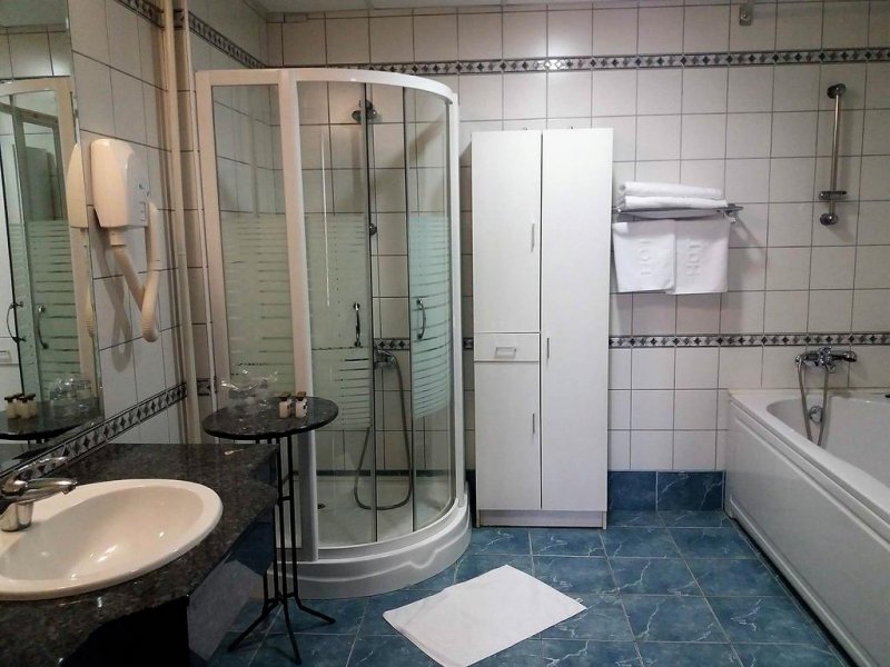 Hotel Continental - Снимка 3