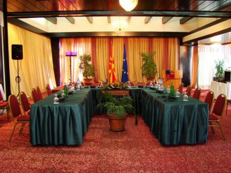 Hotel Continental - Снимка 1