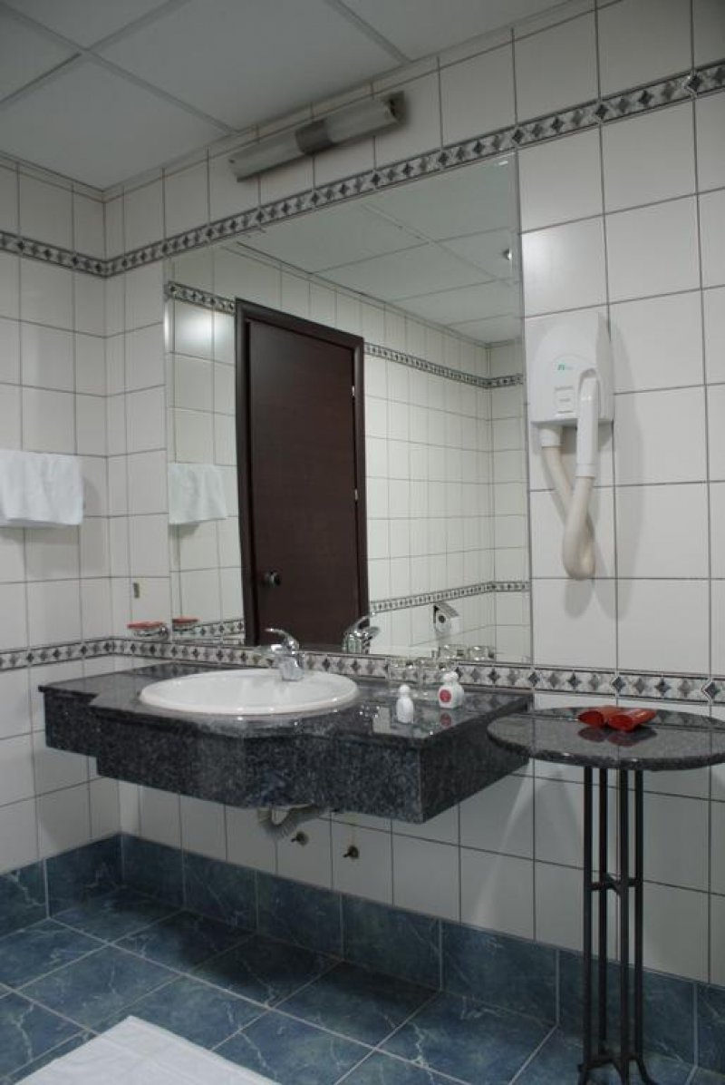 Hotel Continental - Снимка 9