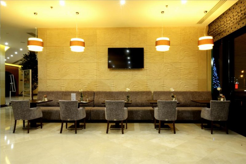 Margi Hotel - Снимка 1