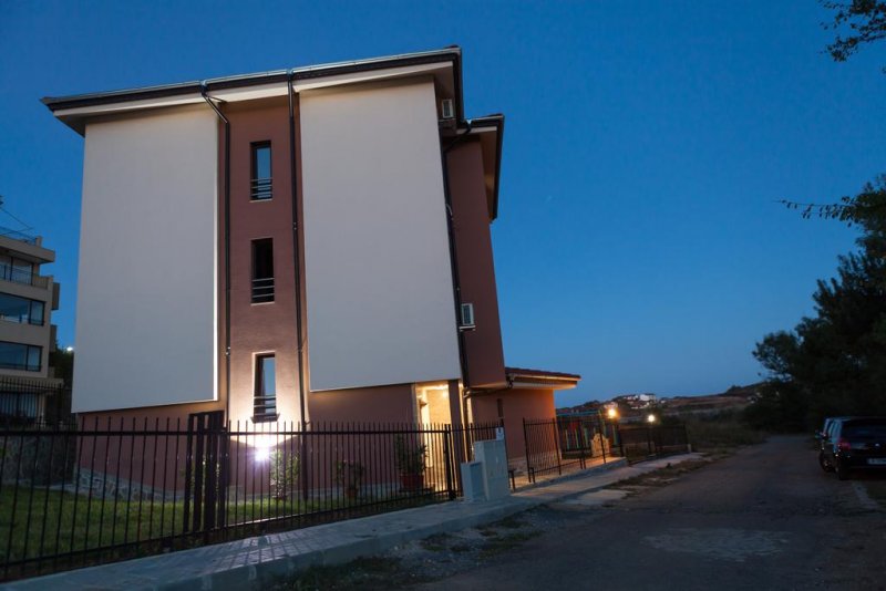 Комплекс Ла Мер - Снимка 9