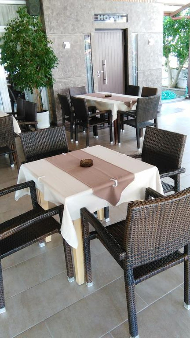 Hotel Lefkes - Снимка 2