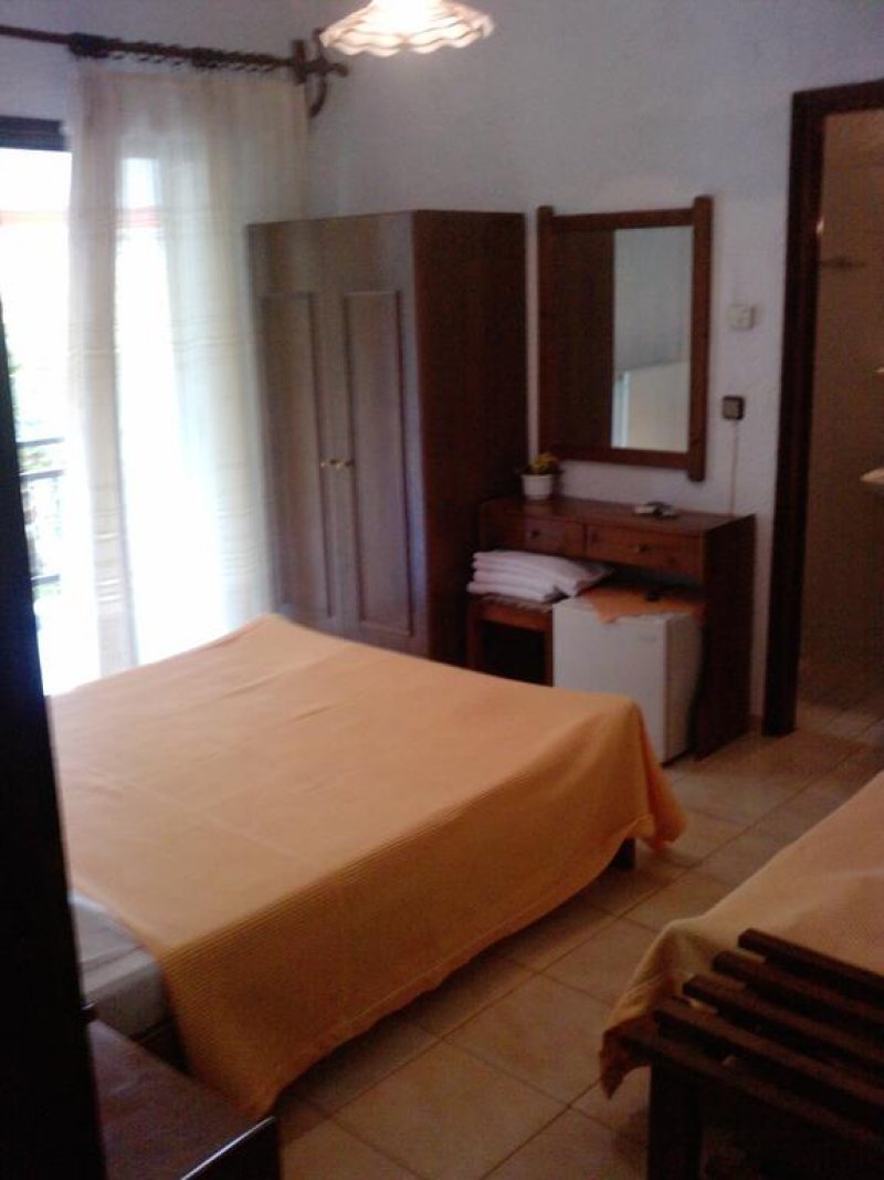 Hotel Lefkes - Снимка 2