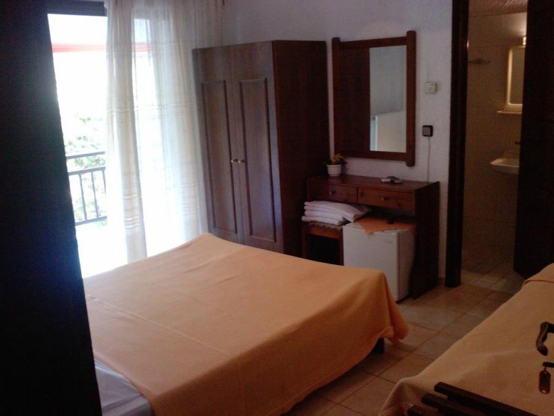 Hotel Lefkes - Снимка 11