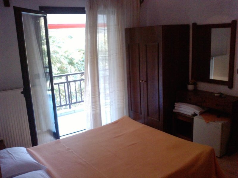 Hotel Lefkes - Снимка 11