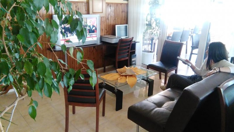 Hotel Lefkes - Снимка 2