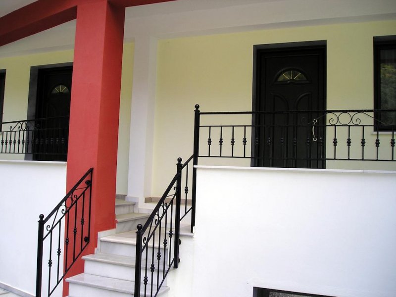 Golden Beach Inn - Снимка 1