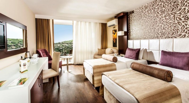 Tusan Beach Resort - Снимка 1