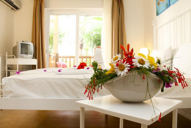 The Magnific Hotel - Снимка 7