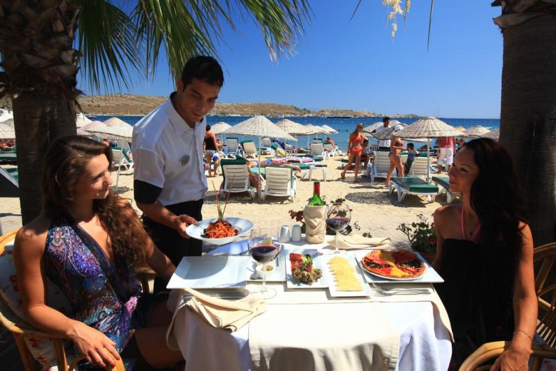 The Magnific Hotel - Снимка 3