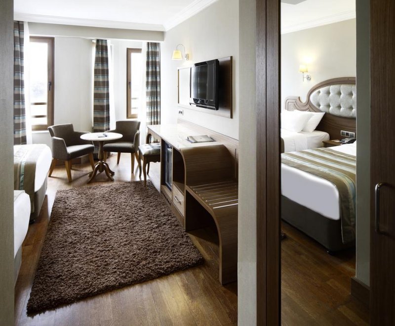 Grand Halich Hotel - Снимка 1
