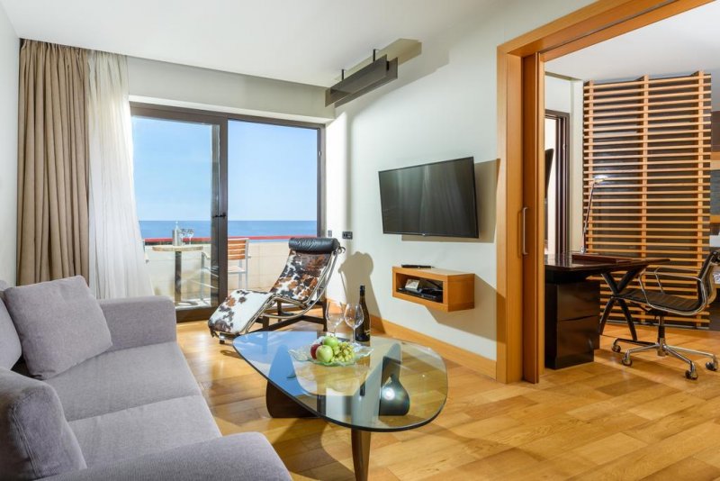 Alexander Beach Hotel & Spa - Снимка 2