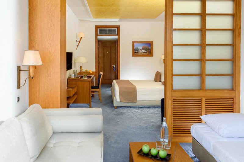 Alexander Beach Hotel & Spa - Снимка 3