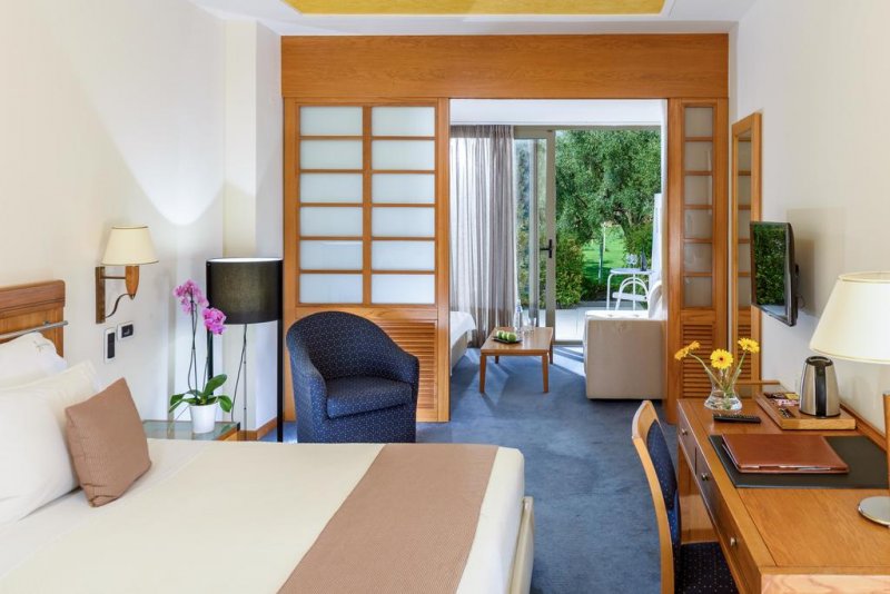 Alexander Beach Hotel & Spa - Снимка 8