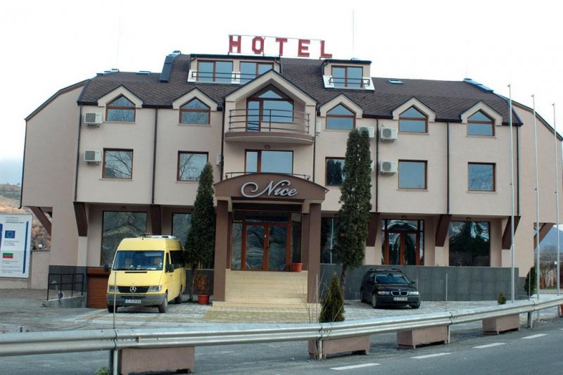 Хотел Найс - Снимка 3