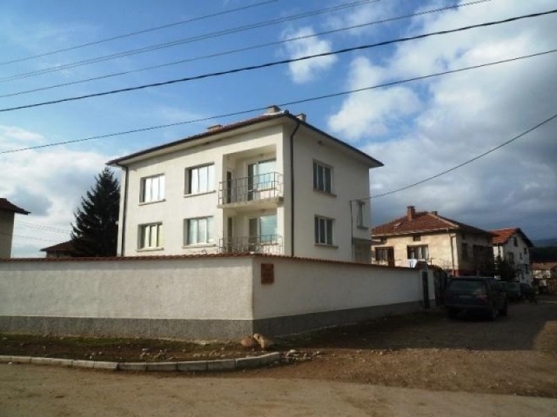 Бялата къща - Снимка 0