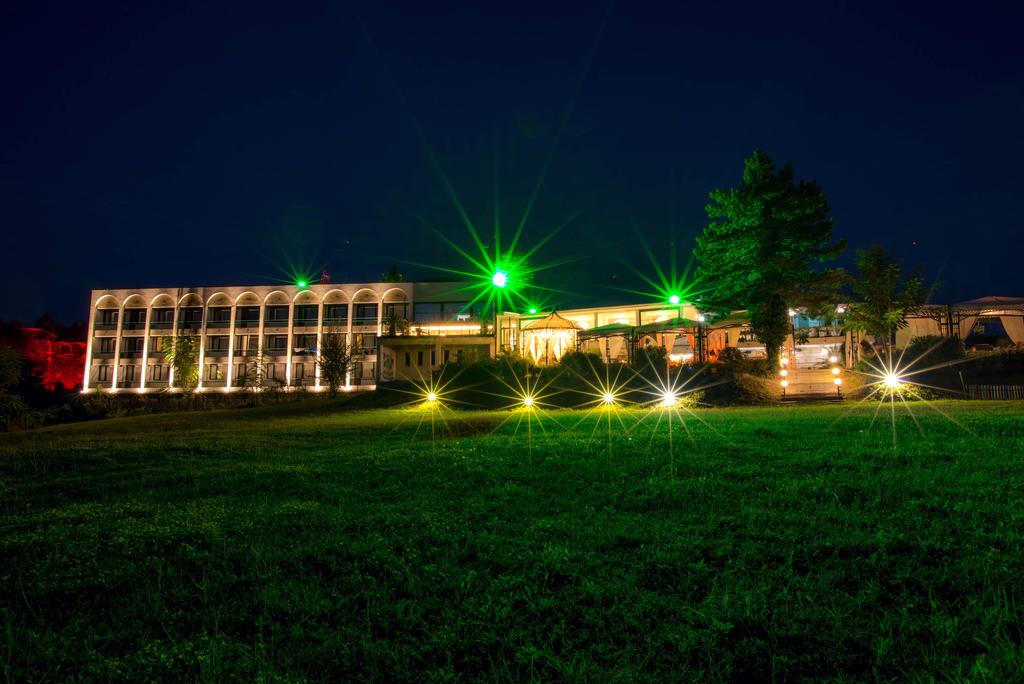 Нова Година във Велико Търново, хотел Света гора! 3 или 4 нощувки на човек със закуски и вечери, едната празнична - Снимка 9