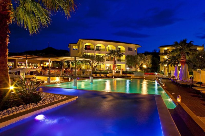 Flegra Palace - Снимка 3