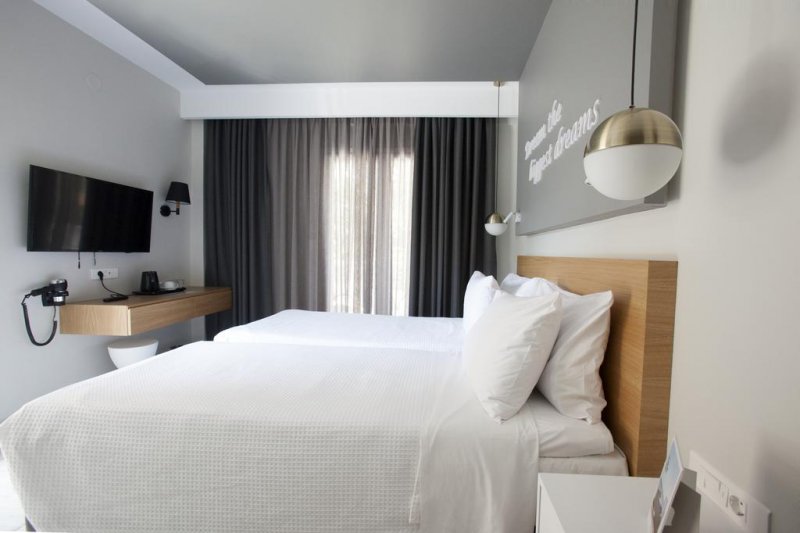 Golden Star City Resort - Снимка 8