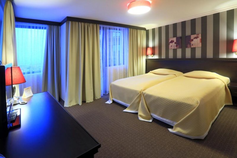 Хотел Роял Парк - Снимка 11