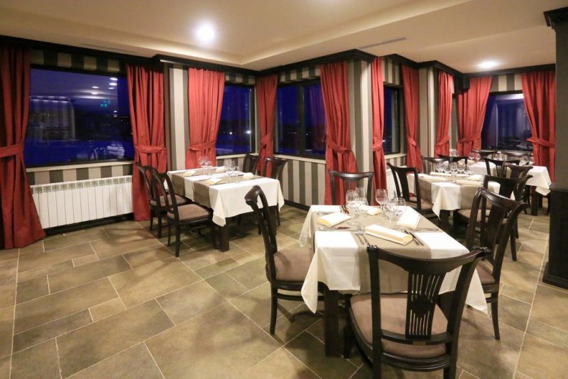 Хотел Роял Парк - Снимка 3