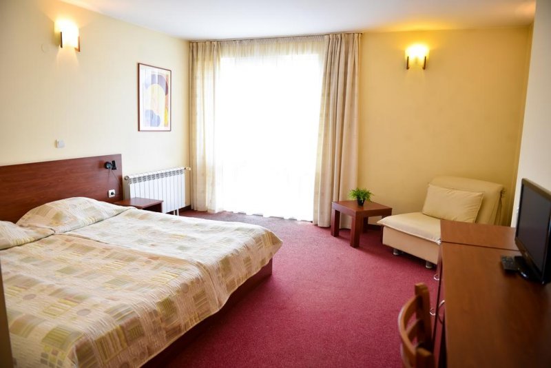 Комплекс Божурленд - Снимка 1