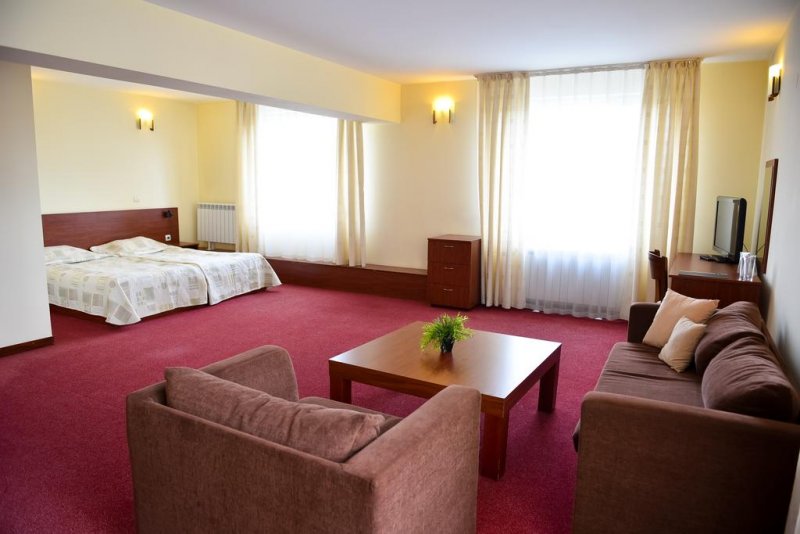 Комплекс Божурленд - Снимка 9