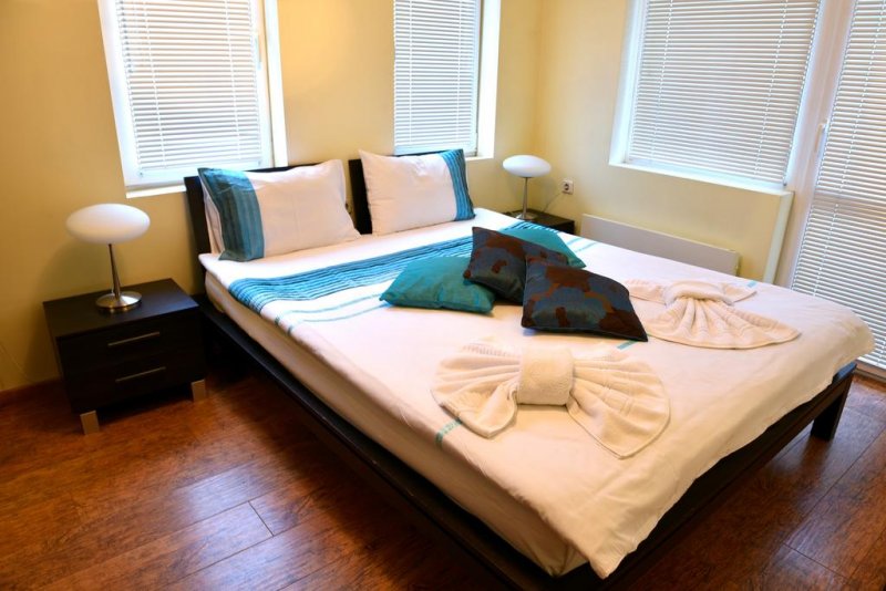 Комплекс Божурленд - Снимка 1