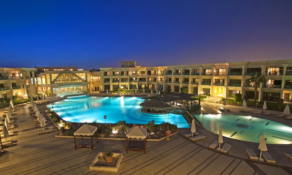 Самолетна екскурзия до Египет! 7 Аll Inclusive нощувки в хотел хотел Hilton Resort 5* от Караджъ Турс - Снимка 31