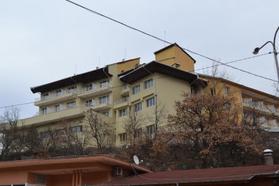 Хотел Божур