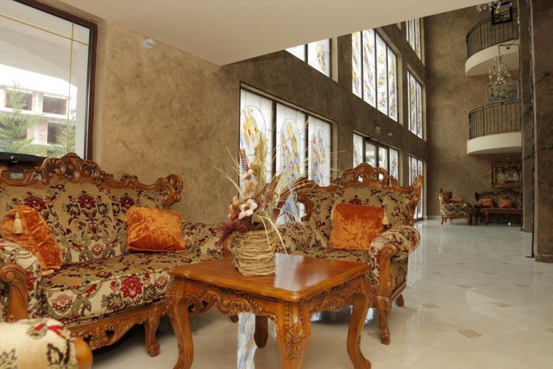 Апартаментен комплекс Естебан - Снимка 3