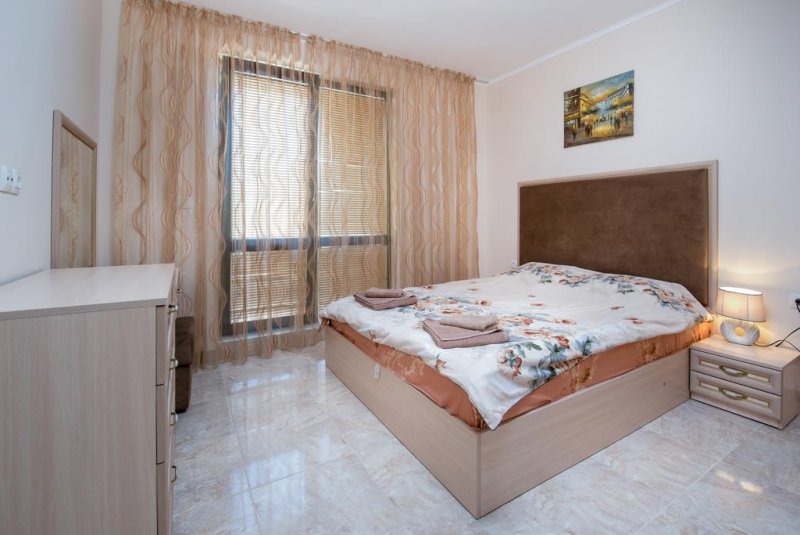 Апартаментен комплекс Естебан - Снимка 5