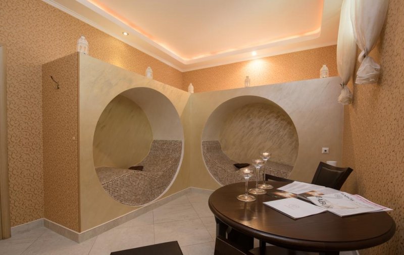 Апартаментен комплекс Естебан - Снимка 5