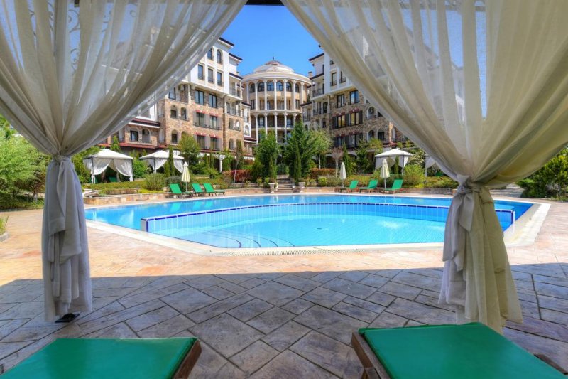 Апартаментен комплекс Естебан - Снимка 7