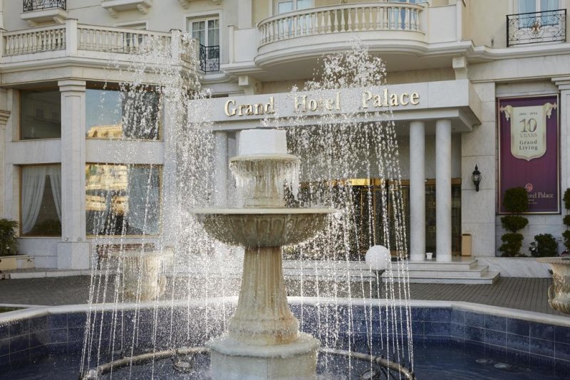Grand Hotel Palace - Снимка 10