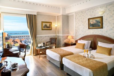 Mediterranean Palace - Снимка 7
