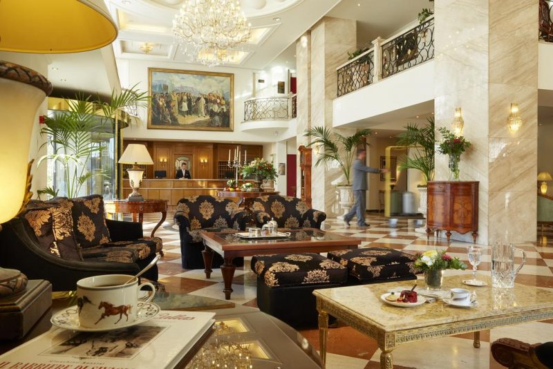 Mediterranean Palace - Снимка 11