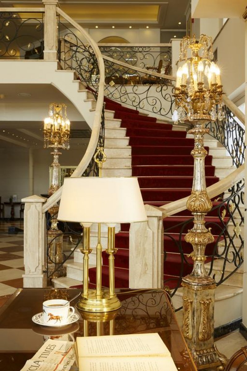 Mediterranean Palace - Снимка 11